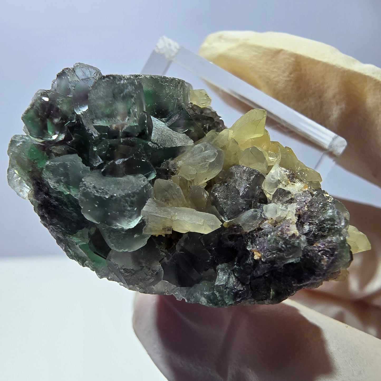 Phantom Fluorit Würfel, parkettiert, Quarz Stufe Okorusu, Namibia 35*25*19mm