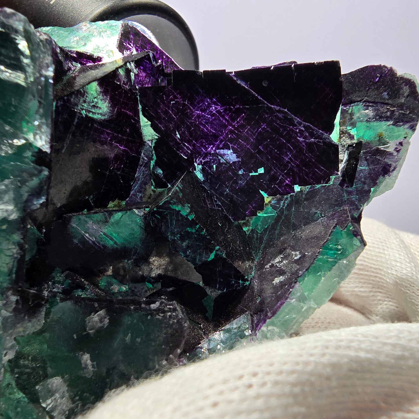 Spécimen de cube de fluorite fantôme vert violet zonal 11:11 Angel Pocket, Namibie 76*56*27mm 