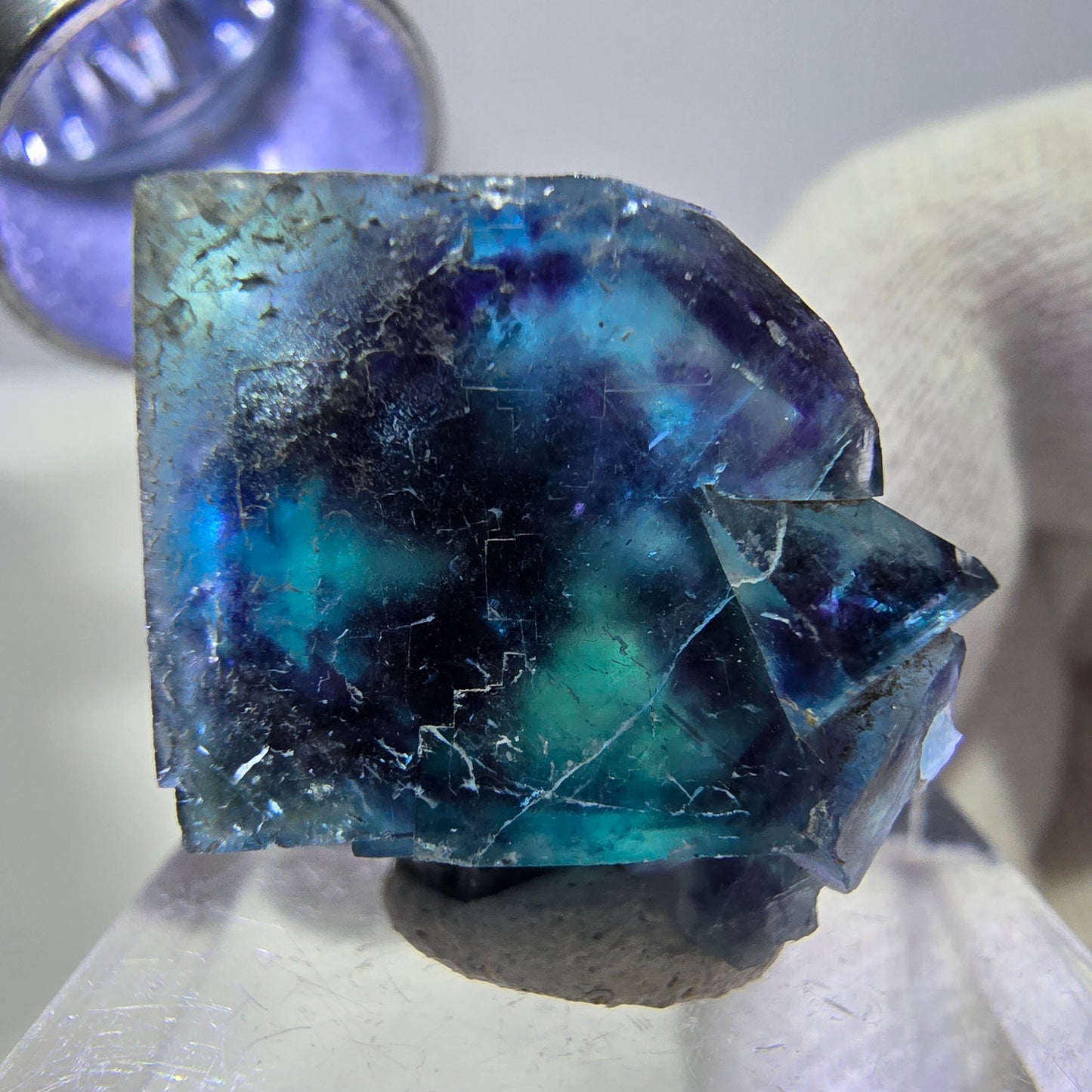 Spécimen de cube de fluorite fantôme, zonal – Nouvelle découverte ! Okorusu, Namibie, 23 x 20 x 13 mm 