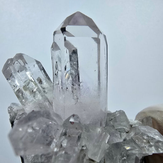 Spécimen d'améthyste fantôme, hématite, calcite, préhnite, mine de Streep, Namibie, 50 x 45 x 25 mm