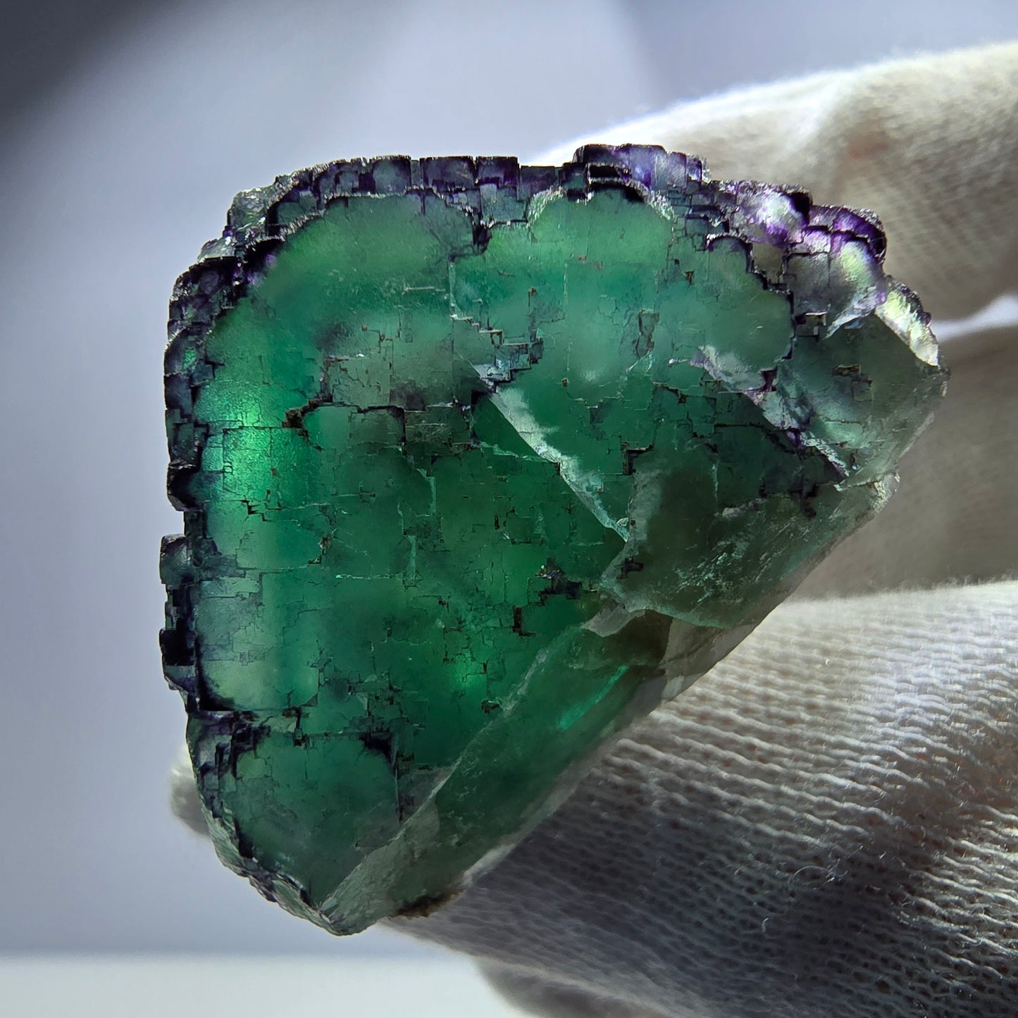 Cube de fluorite fantôme, parquet zonal vert violet Okorusu, Namibie 38*36*23mm 