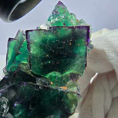 Spécimen de cube de fluorite fantôme, parqueté vert violet Okorusu, Namibie 79*54*31 mm 