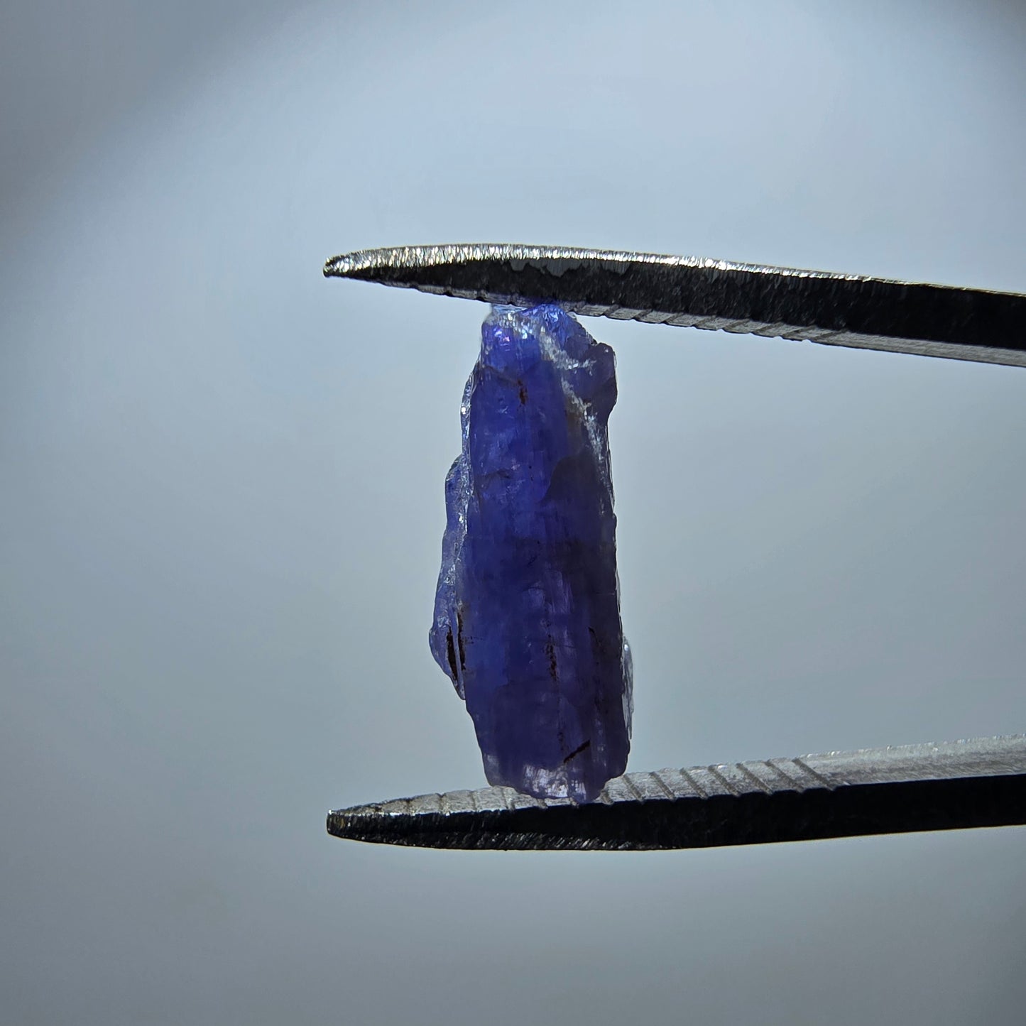 Cristal brut de tanzanite rare, bleu Tanzanie 14*6*5mm 