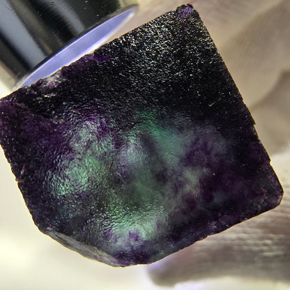 Rare cube de fluorite fantôme, vert violet zonal Okorusu, Namibie 28*21*20 mm 
