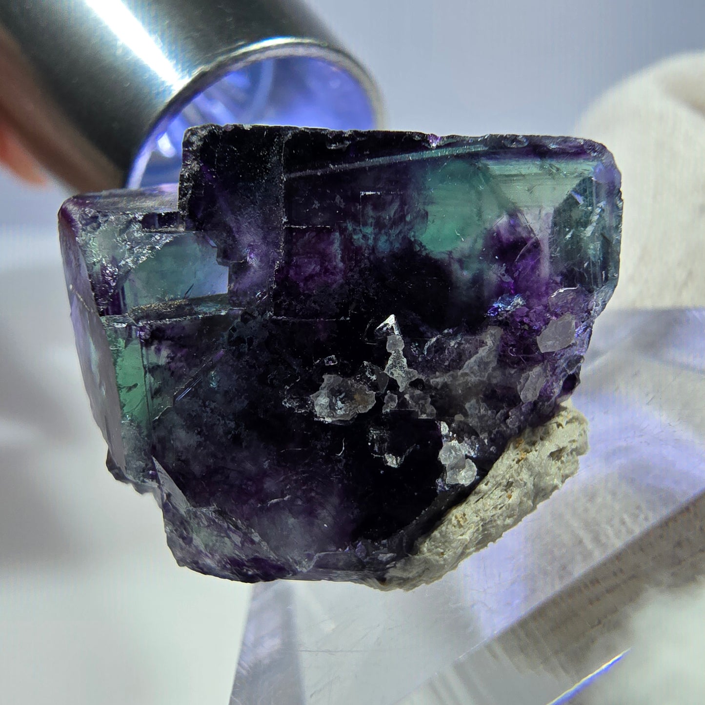 Spécimen rare de cube de fluorite fantôme, vert zonal et violet, Okorusu, Namibie, 23 x 18 x 19 mm 