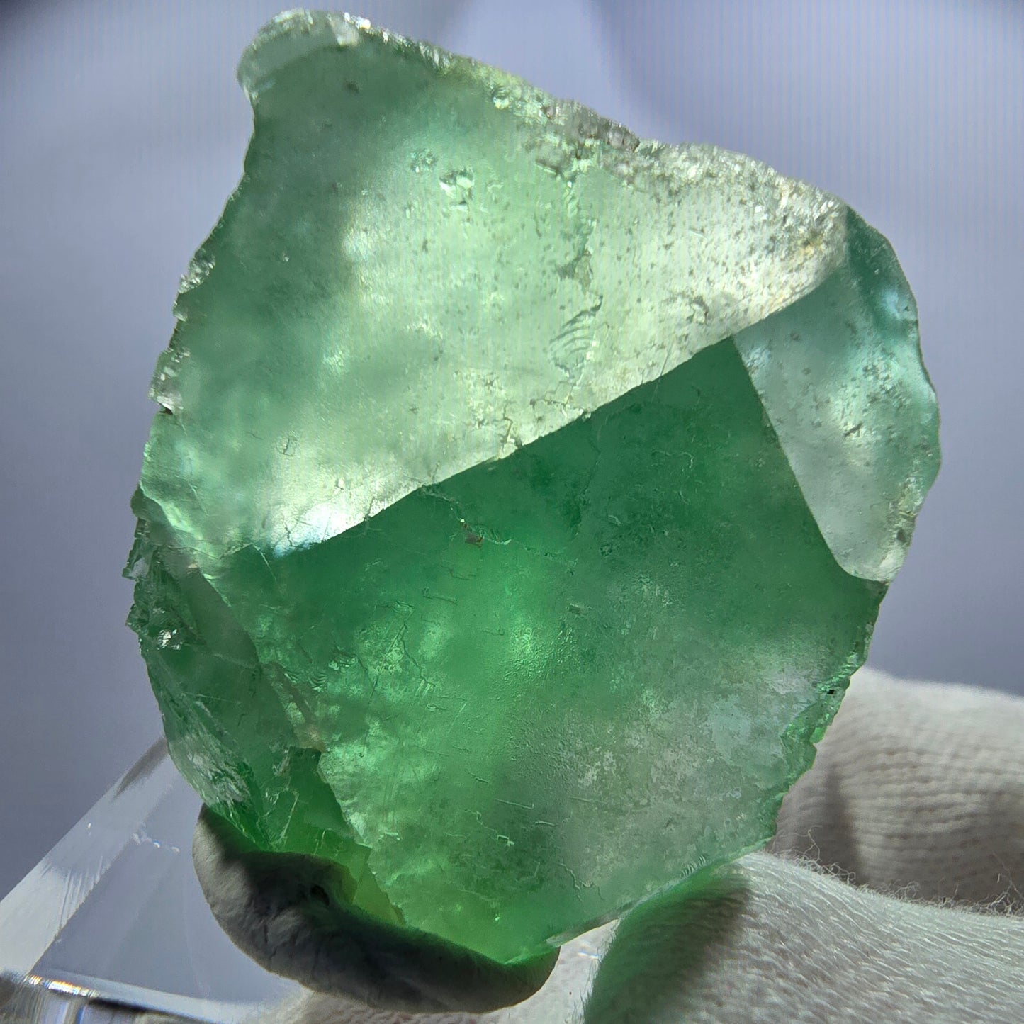 Cube de fluorite fantôme rare (UV), vert Okorusu, Namibie 34 x 29 x 30 mm 