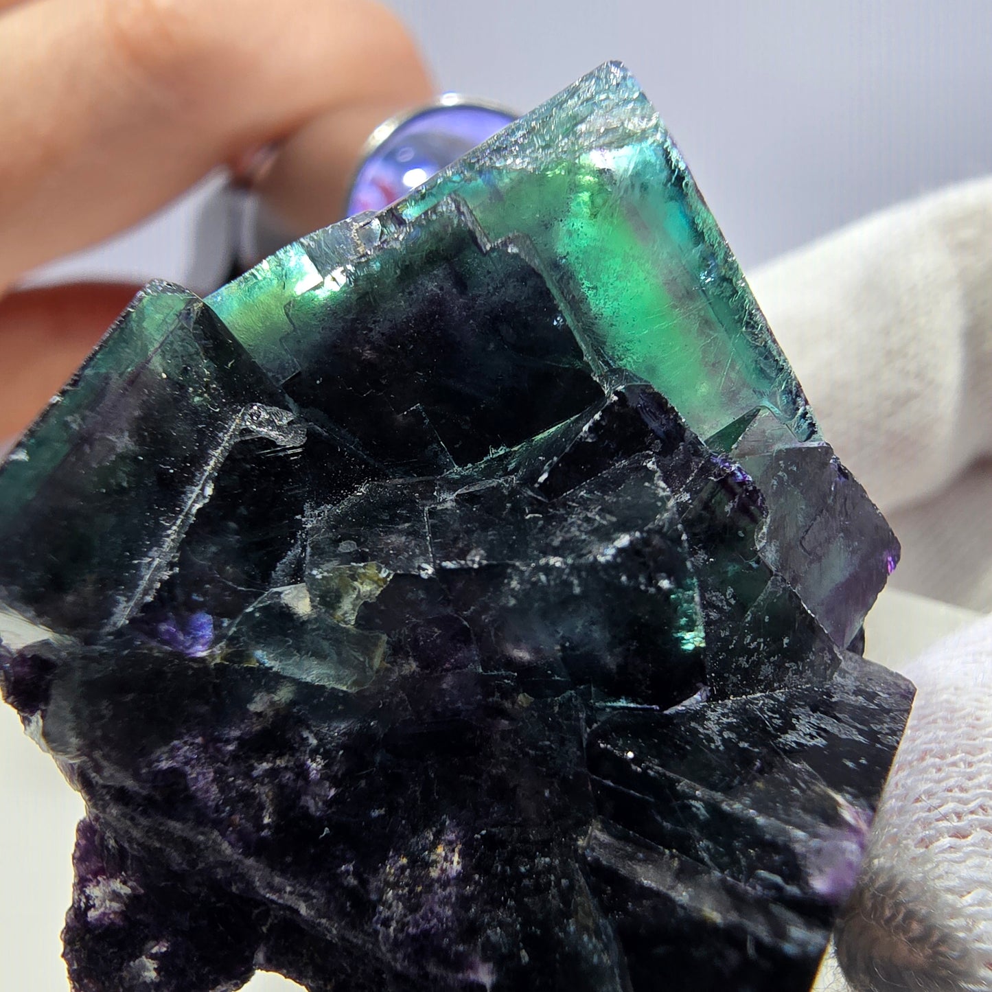 Spécimen de cube de fluorite fantôme transparente, vert-violet zonal, Okorusu, Namibie, 39 x 37 x 23 mm 