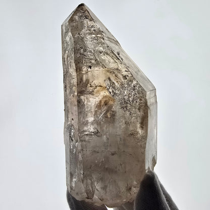 Quartz fumé squelette fantôme lémurien DT, calcite UV Valentine Pocket, Namibie 129 x 61 x 48 mm 