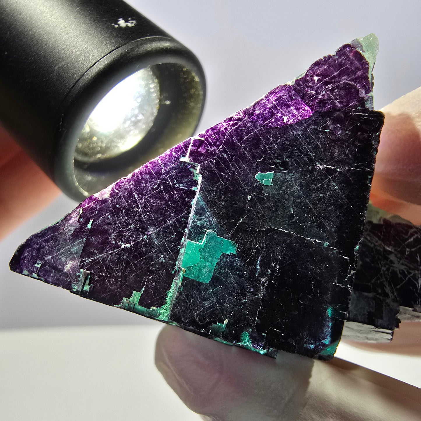 Spécimen de cube de fluorite fantôme vert violet zonal 11:11 Angel Pocket, Namibie 54*38*38mm 
