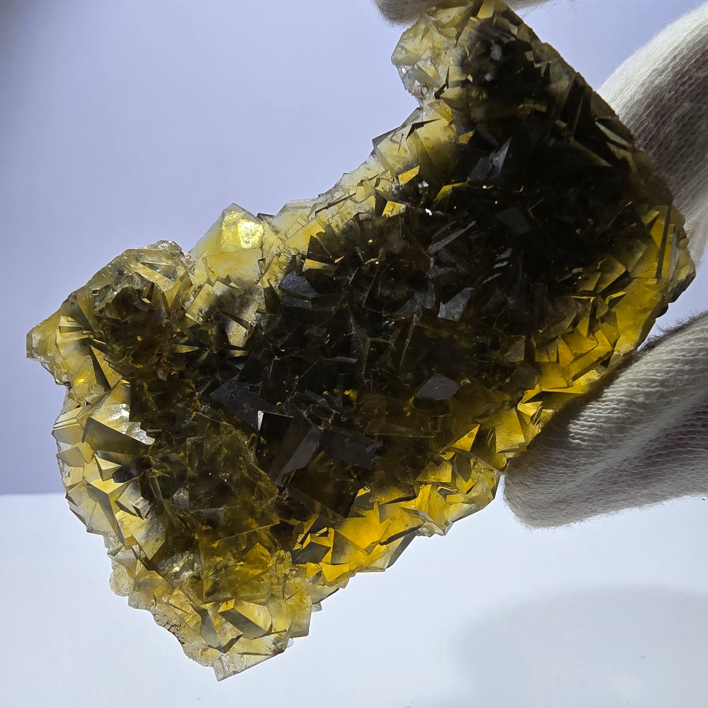 Grand spécimen de cube de fluorite fantôme, poche jaune miel, Okorusu, Namibie, 86 x 64 x 28 mm 