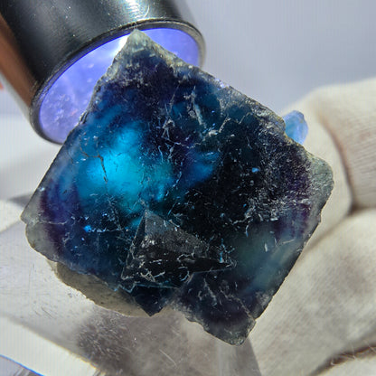 Spécimen de cube de fluorite fantôme, zonal – Nouvelle découverte ! Okorusu, Namibie, 27 x 19 x 21 mm 