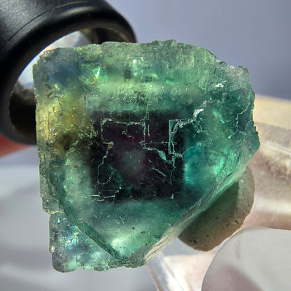 Cristal de fluorite fantôme transparent, cube vert-violet, Okorusu, Namibie, 24 x 24 x 20 mm 