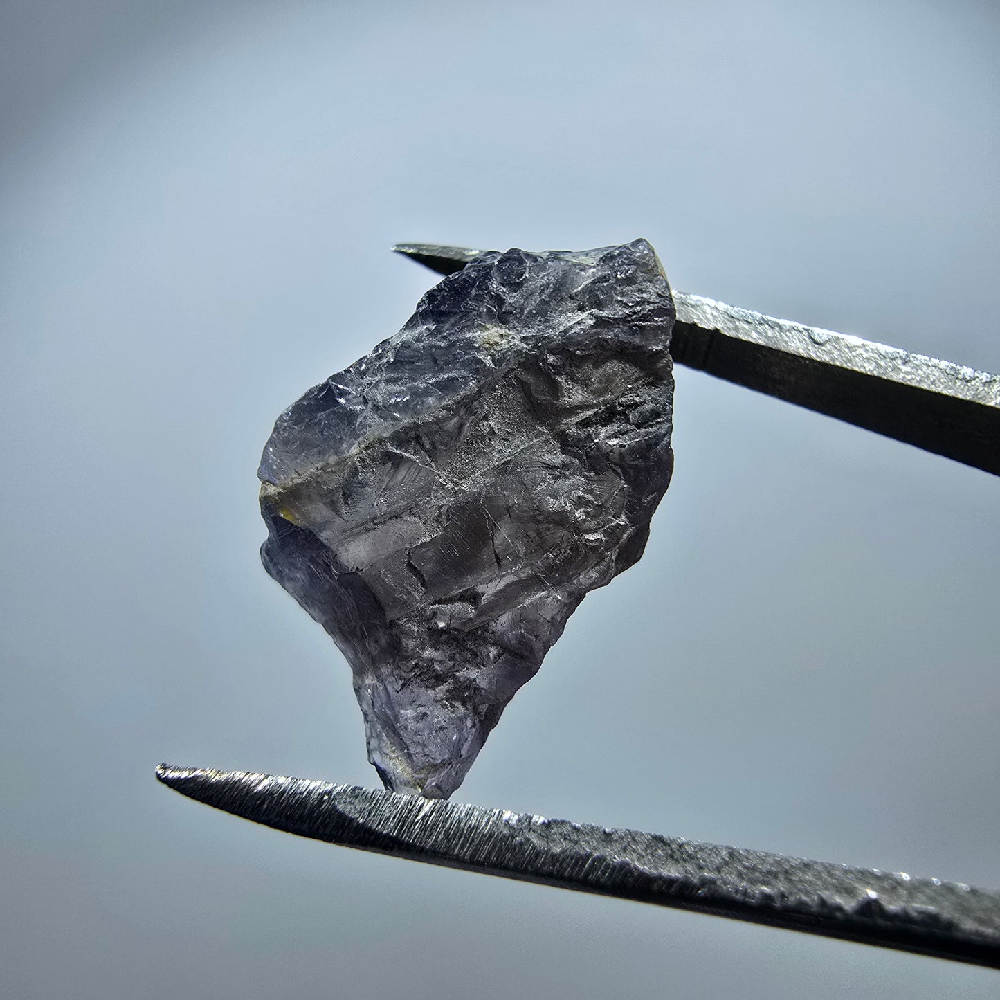 Cristal de tanzanite rare, bleu poli Tanzanie 18*9*8mm 