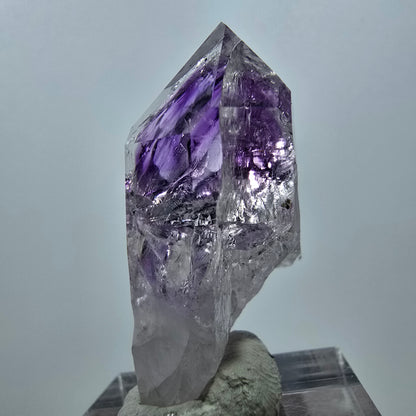 Améthyste fantôme, mine d'hématite Point Streep, Goboboseb, Namibie, 39 x 19 x 16 mm 