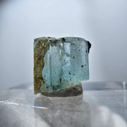 Seltener Aquamarin X mit Schörl Turmalin Erongo, Namibia 12*9*9mm