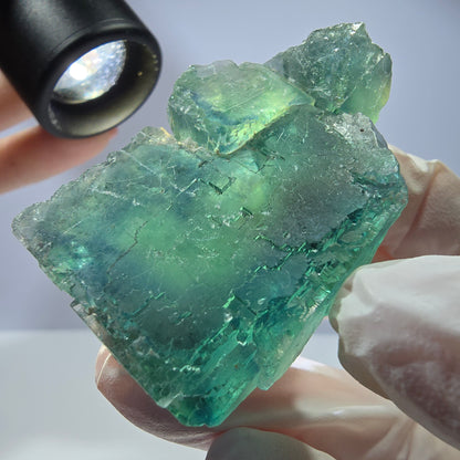 Spécimen de cube de fluorite fantôme transparente, vert parqueté, Okorusu, Namibie, 53 x 33 x 22 mm 