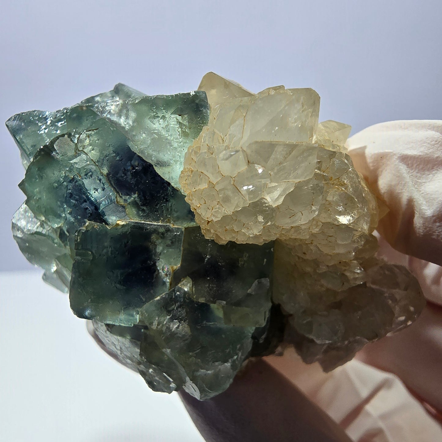 Rare cube de fluorite fantôme, spécimen de quartz vert violet Okorusu Namibie 53*35*38mm 