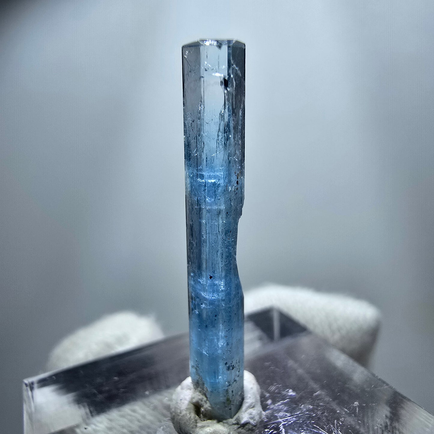 Clear Aquamarine X Crystal, blue Erongo, Namibia 28*4*3mm 