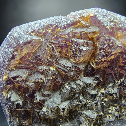Niveau de cube de fluorite étagé violet orange Omehane, collection namibie 37*35*14mm