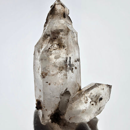Sceptre squelette en quartz fumé DT, poche Saint-Valentin en calcite UV, Namibie 101 x 64 x 52 mm 
