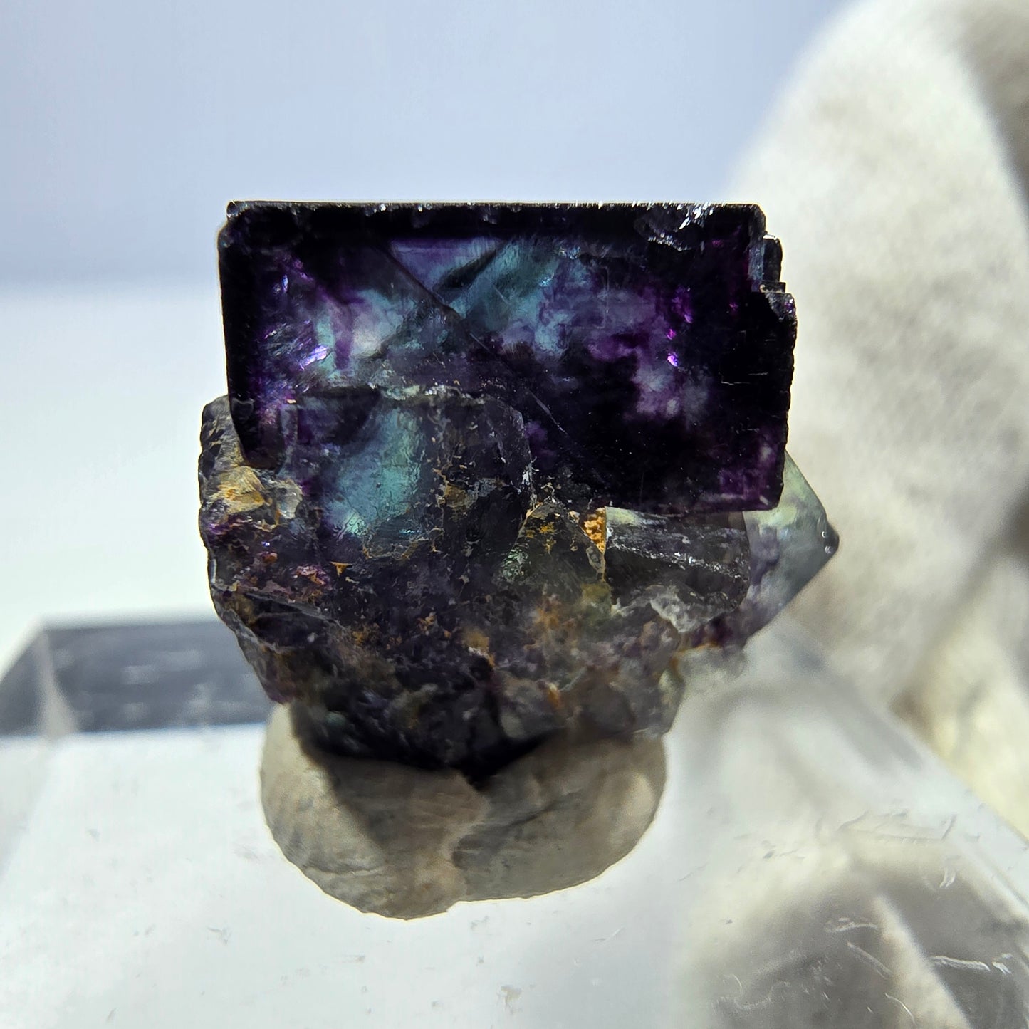 Spécimen de cube de fluorite fantôme transparente, vert-violet zonal, Okorusu, Namibie, 16 x 16 x 15 mm 