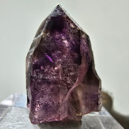 Rare spécimen de sceptre d'améthyste fantôme, Brandberg, Namibie, 25 x 24 x 14 mm 