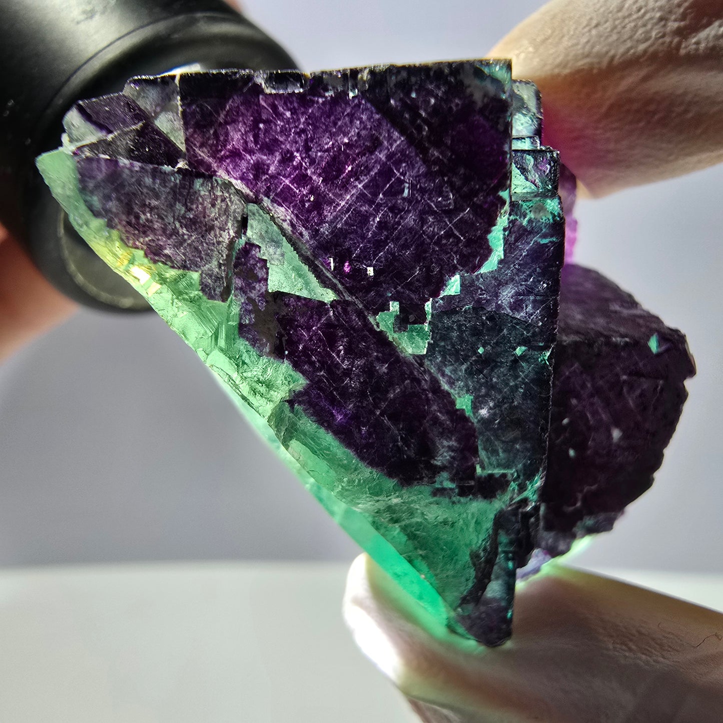 Spécimen de cube de fluorite fantôme vert violet zonal 11:11 Angel Pocket, Namibie 54*34*18mm 