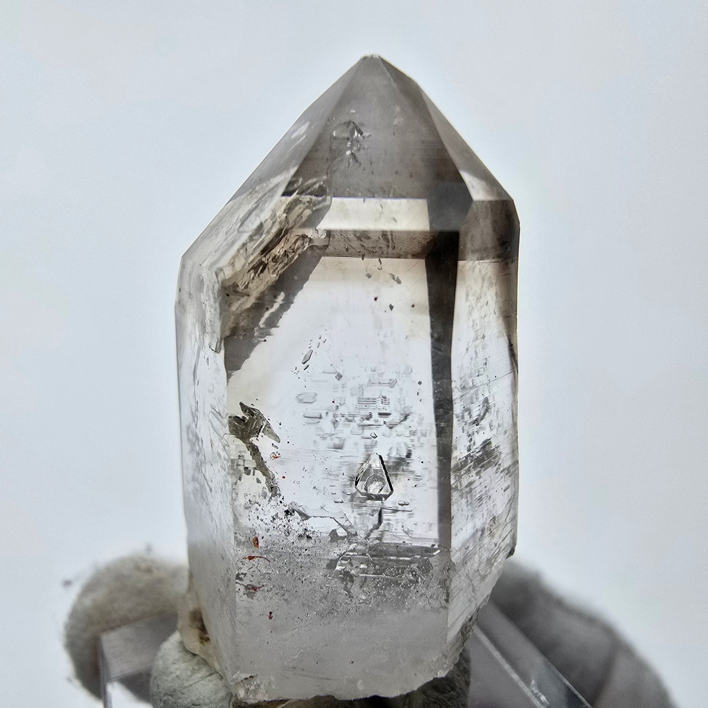 Enhydro Phantom Smoky Quartz Point 1x Bubble Goboboseb, Namibia 40*21*17mm 