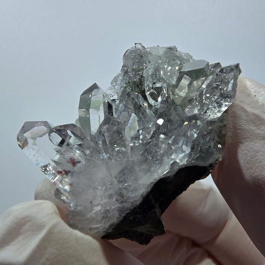 Quartz Harlequin Starburst, spécimen de préhnite, mine Streep, Goboboseb, Namibie, 44 x 39 x 25 mm