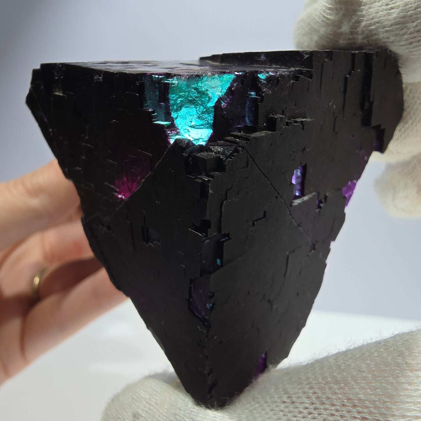 Grand spécimen de cube de fluorite fantôme vert violet zonal 11:11 Angel Pocket, Namibie 73*71*33mm 