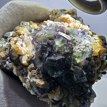 Fluorite fantôme XL, muscovite, hyalite, quartz fumé, tourmaline Schörl, Erongo, Namibie, 132 x 116 x 98 mm 