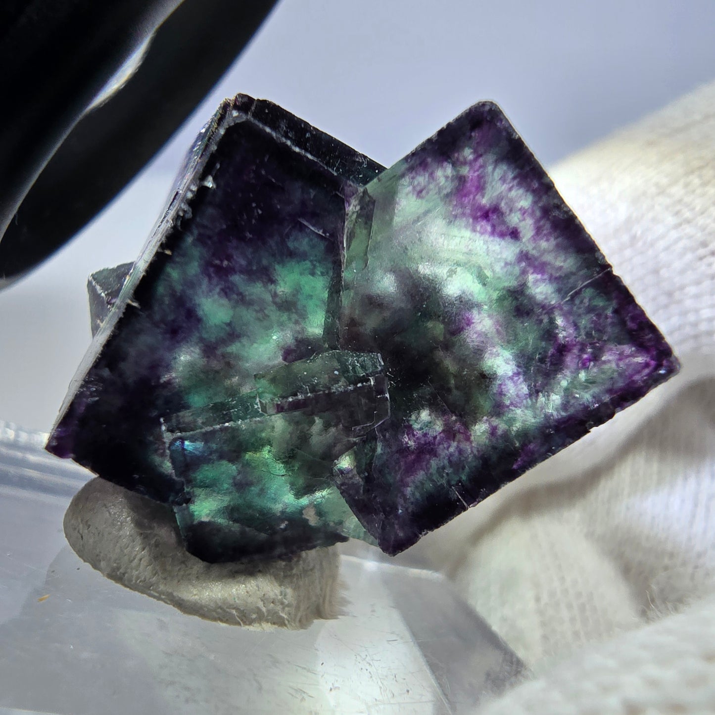 Rare spécimen de cube de fluorite fantôme, vert zonal et violet, Okorusu, Namibie, 30 x 23 x 19 mm 