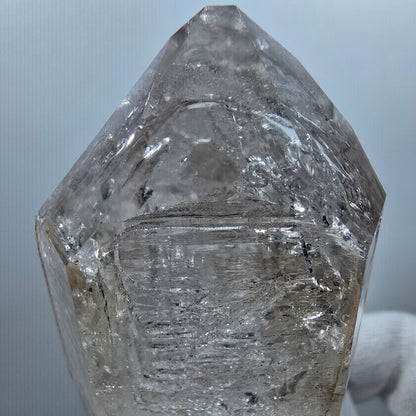 Sceptre squelette en quartz fumé Enhydro, calcite UV Valentine Pocket Goboboseb Namibie 77 x 44 x 38 mm 