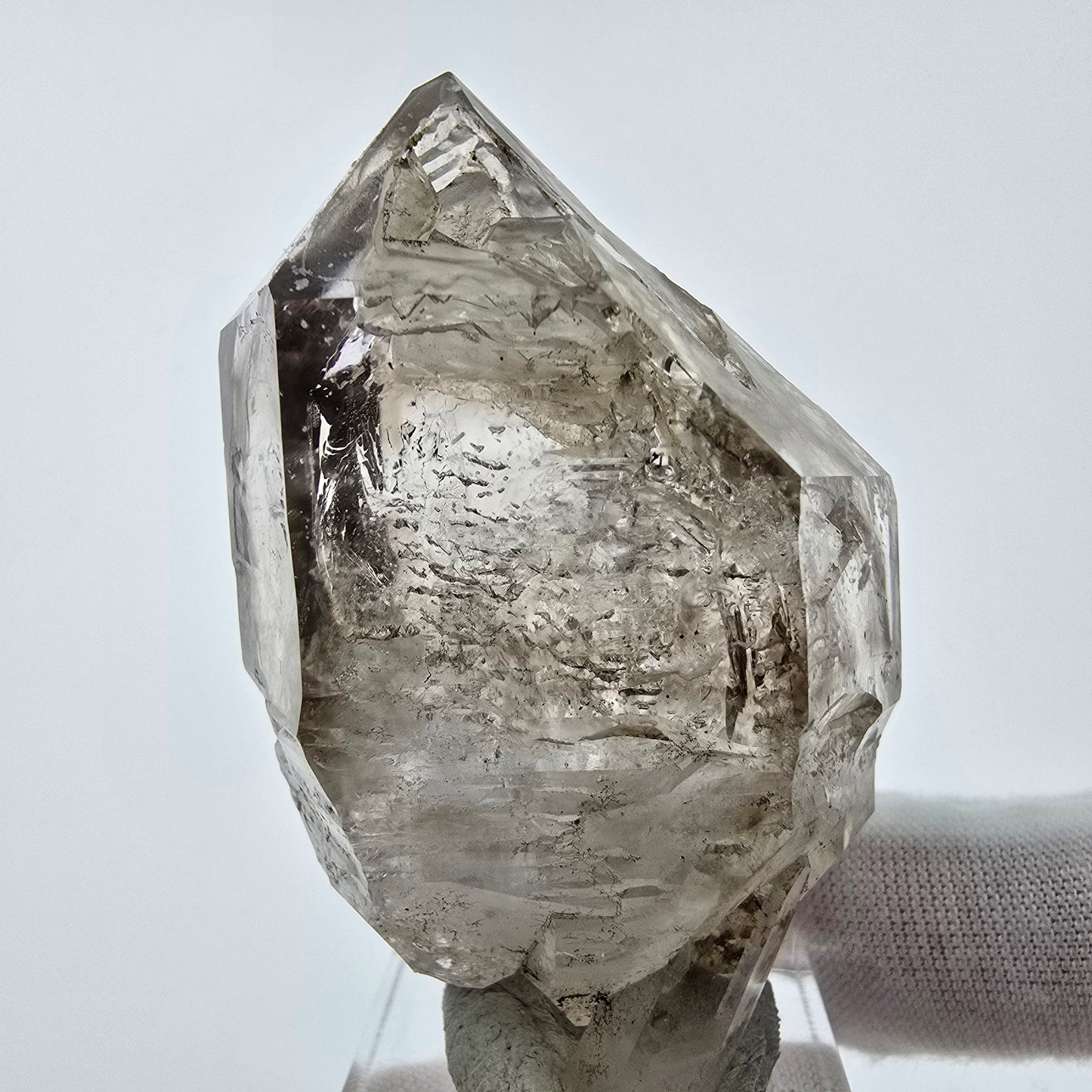 Enhydro Phantom Rauchquarz Zepter Spitze 1x Blase Goboboseb, Namibia 60*36*26mm