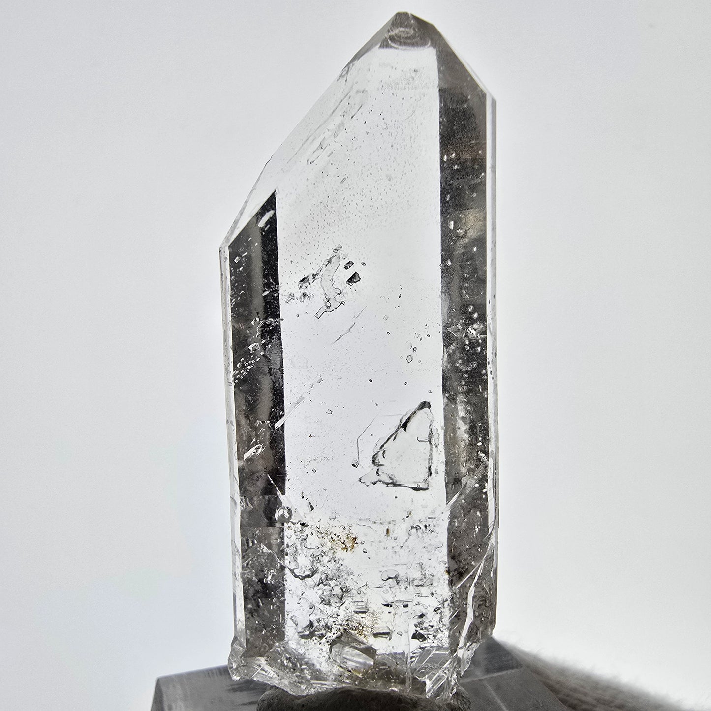 Sceptre de poche en quartz fumé fantôme squelette, Namibie, 48 x 18 x 7 mm 