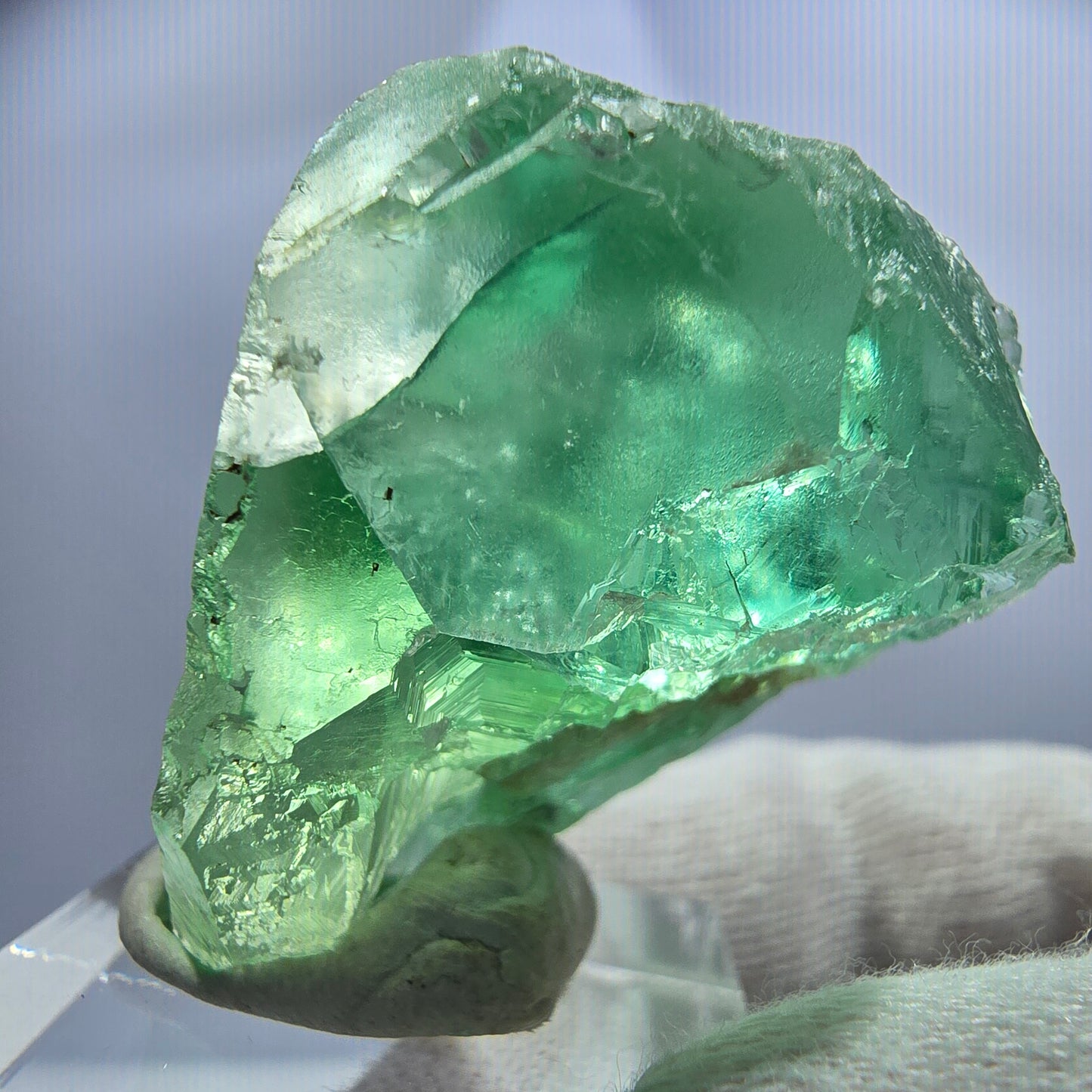 Cube de fluorite fantôme rare (UV), vert Okorusu, Namibie 34 x 29 x 30 mm 