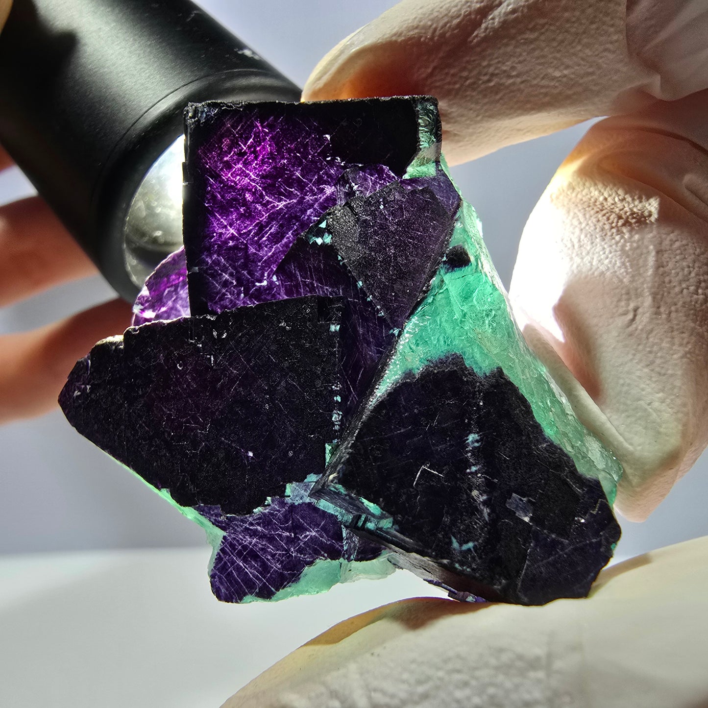Spécimen de cube de fluorite fantôme vert violet zonal 11:11 Angel Pocket, Namibie 47*38*19mm 