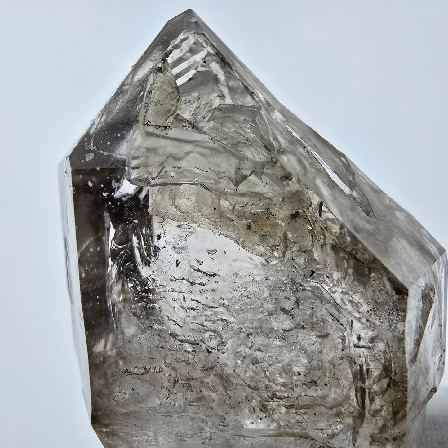 Enhydro Phantom Rauchquarz Zepter Spitze 1x Blase Goboboseb, Namibia 60*36*26mm