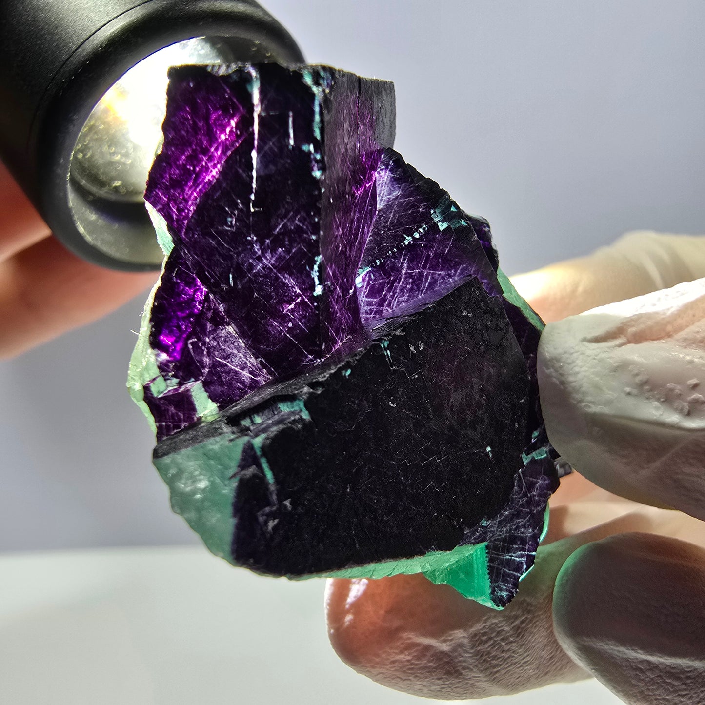 Spécimen de cube de fluorite fantôme vert violet zonal 11:11 Angel Pocket, Namibie 47*38*19mm 