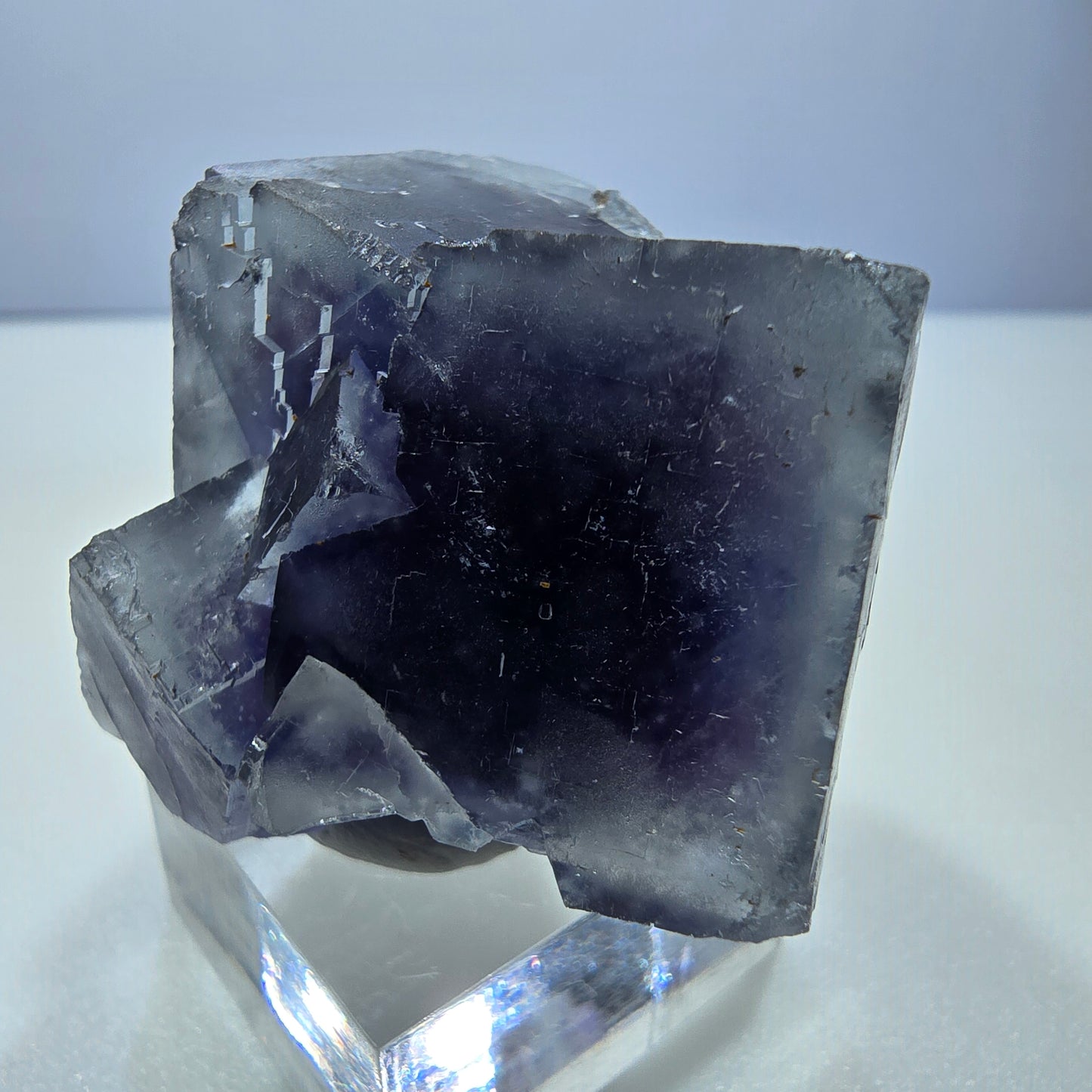 Seltene Phantom Fluorit Würfel Stufe blau lila Okorusu, Namibia 42*53*31mm