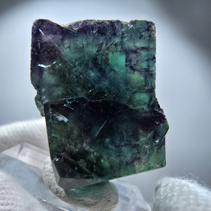 Spécimen rare de cube de fluorite fantôme, vert zonal et violet, Okorusu, Namibie, 29 x 27 x 17 mm 