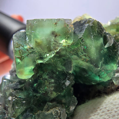 Phantom Fluorit Würfel Stufe parkettiert mit Quarz Okorusu Namibia 70*42*32mm