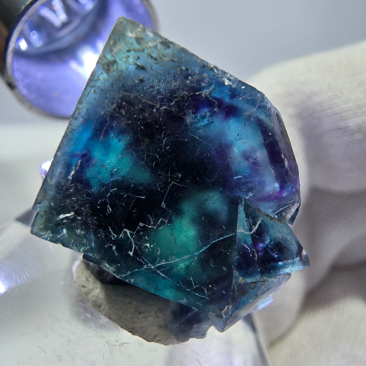 Spécimen de cube de fluorite fantôme, zonal – Nouvelle découverte ! Okorusu, Namibie, 23 x 20 x 13 mm 