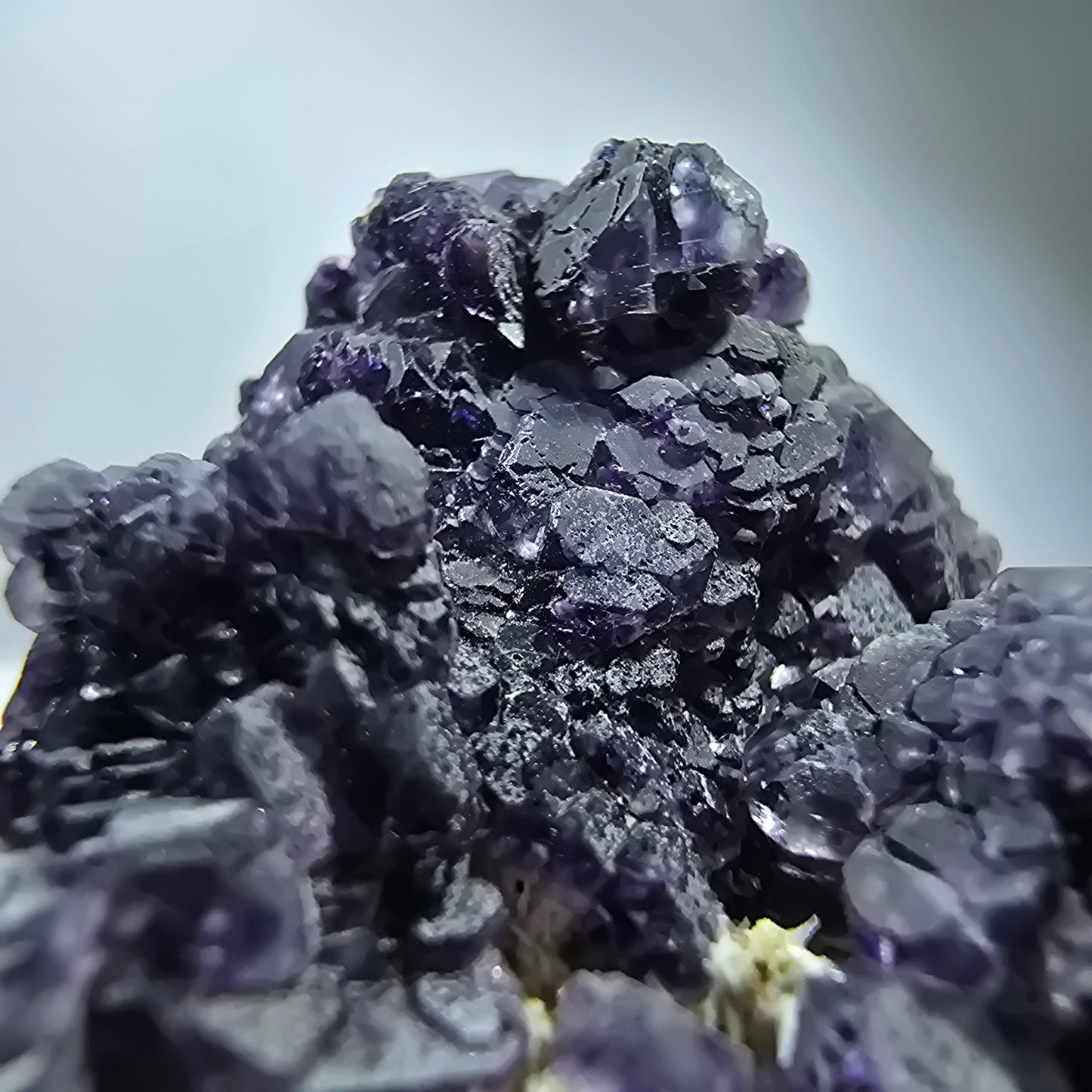 Phantom fluorite, hyalite, muscovite, orthoclase stage Erongo, Namibia 40*38*26mm 
