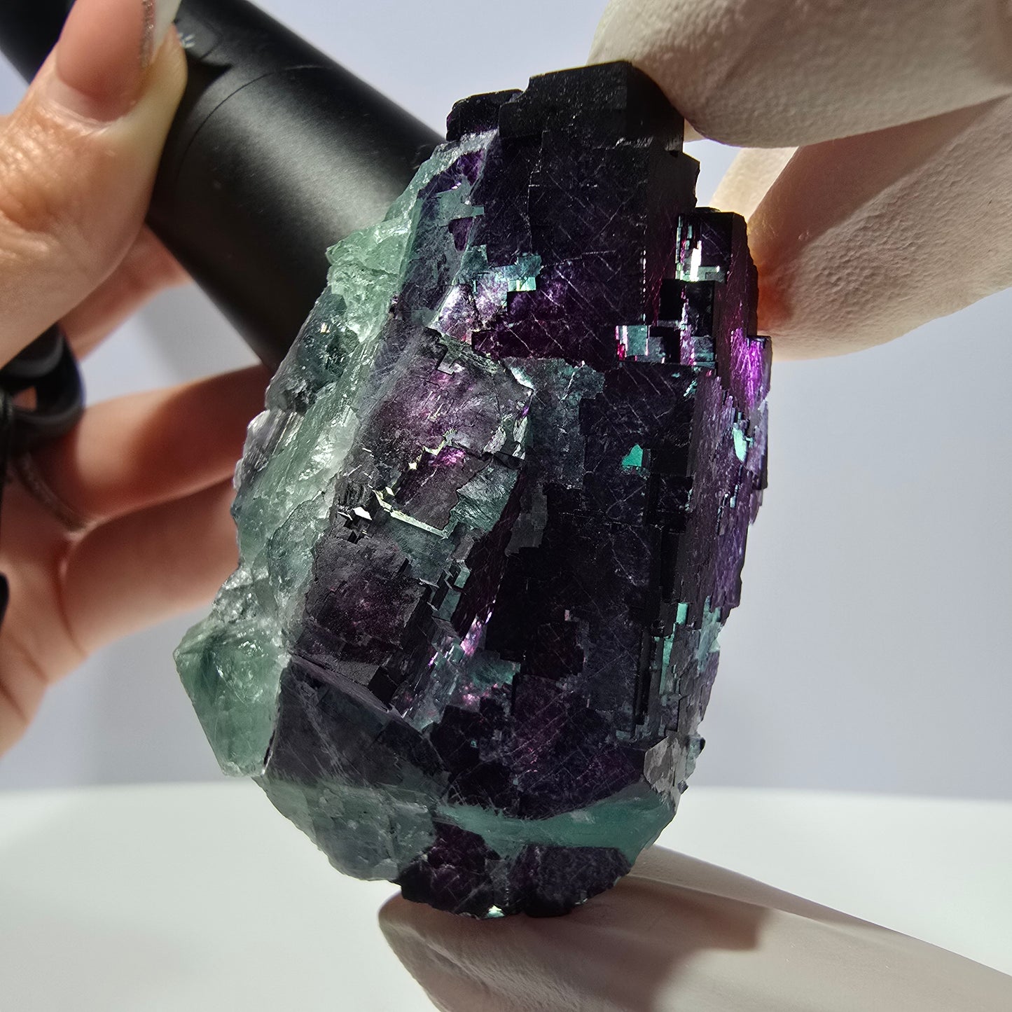 Spécimen de cube de fluorite fantôme vert violet zonal 11:11 Angel Pocket, Namibie 60*39*27mm 