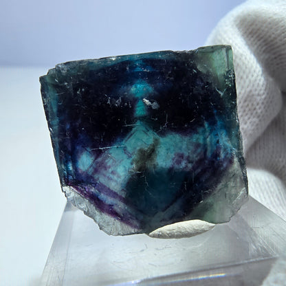 Cube de fluorite fantôme, zonal - Nouvelle découverte ! Okorusu, Namibie 30*27*13mm 