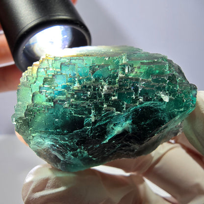 Spécimen de cube de fluorite fantôme, parqueté vert violet Okorusu, Namibie 45*43*31 mm 