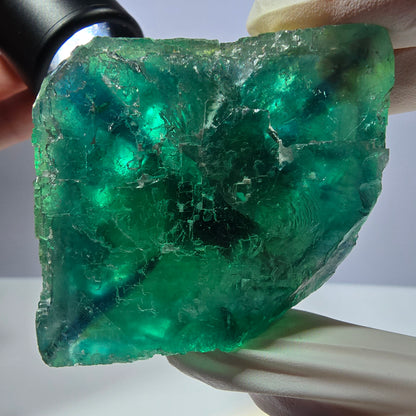 Spécimen de cube de fluorite fantôme transparente, vert parqueté, Okorusu, Namibie, 54 x 48 x 39 mm 