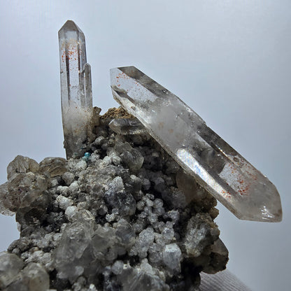 Quartz fumé Harlequin DT, calcite UV, spécimen de chrysocolle, Valentine Pocket, Namibie, 108 x 64 x 44 mm 