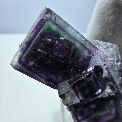 Fluorit Würfel Stufe, parkettiert grün lila 11:11 Angel Pocket Okorusu, Namibia 34*34*26mm